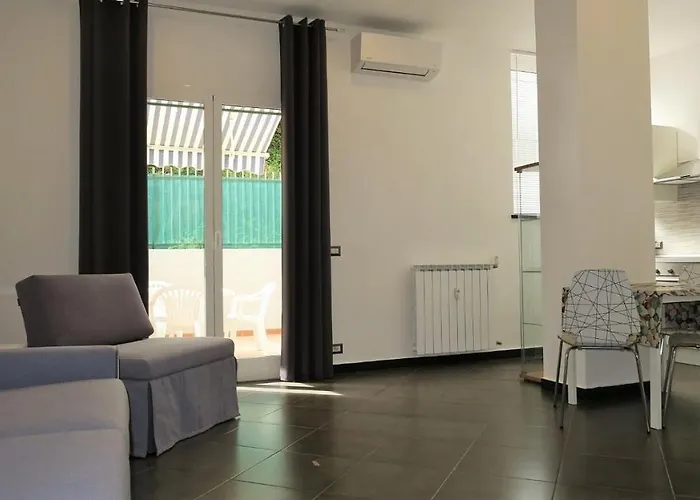 Karina, To The With Terrace And Private Parking Савона