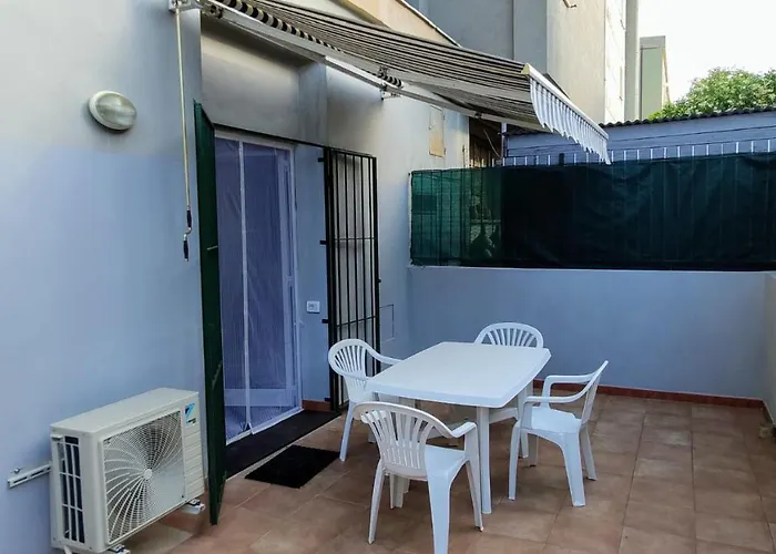 Karina, To The With Terrace And Private Parking * Savone